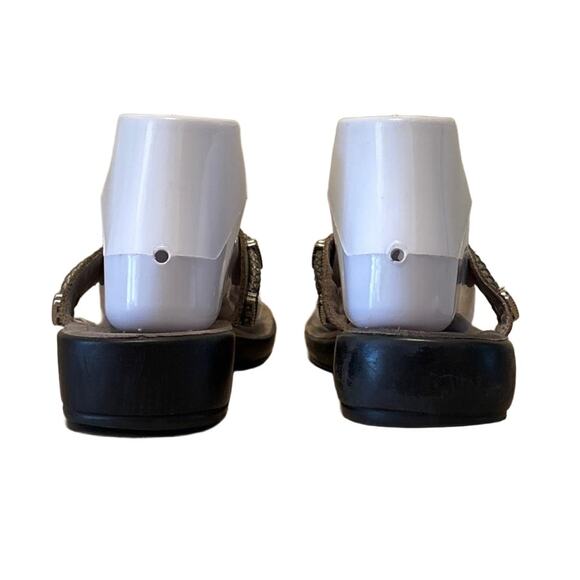 Minnetonka Sandals‎ Women 7 Pewter Silverbay Flip Flop Charm Braid Accent 700001 - Picture 5 of 8